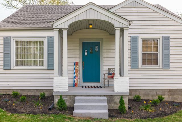 125 Shivel Dr, Hendersonville, TN 37075