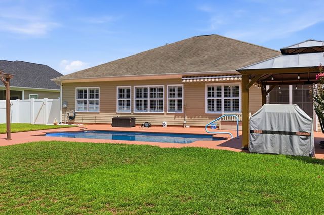 855 Wintercreeper Dr., Longs, SC 29568
