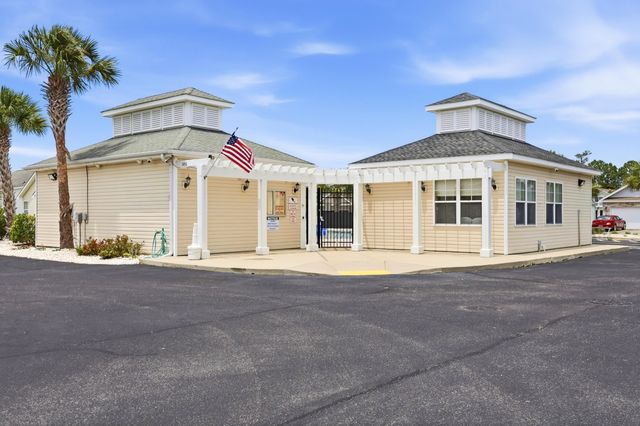 855 Wintercreeper Dr., Longs, SC 29568