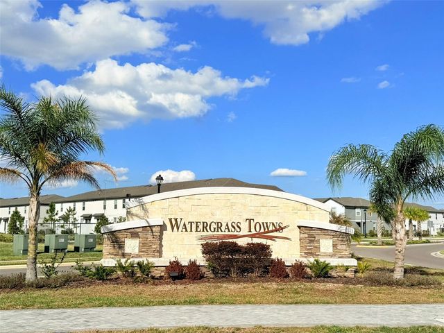 7727 MOMENTUM PARKWAY, Wesley Chapel, FL 33545