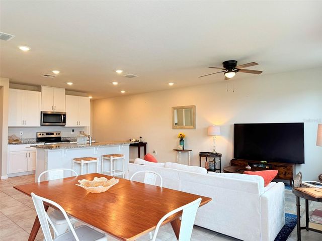 7727 MOMENTUM PARKWAY, Wesley Chapel, FL 33545