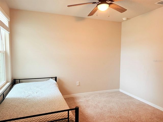 7727 MOMENTUM PARKWAY, Wesley Chapel, FL 33545