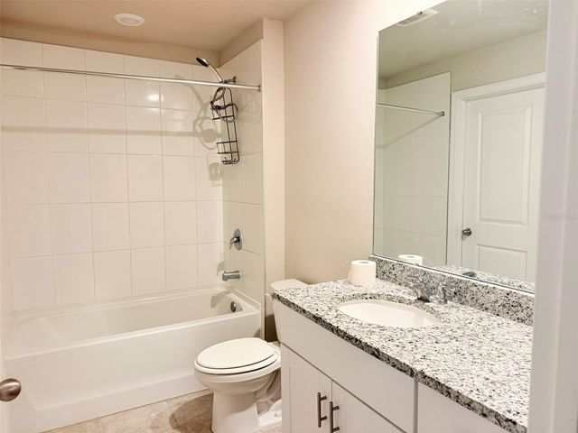 7727 MOMENTUM PARKWAY, Wesley Chapel, FL 33545