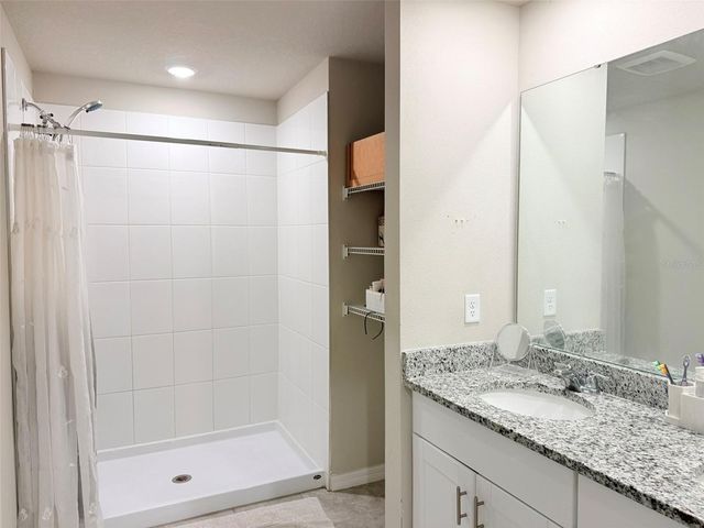 7727 MOMENTUM PARKWAY, Wesley Chapel, FL 33545