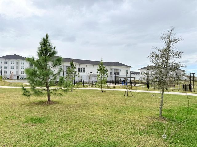 7727 MOMENTUM PARKWAY, Wesley Chapel, FL 33545