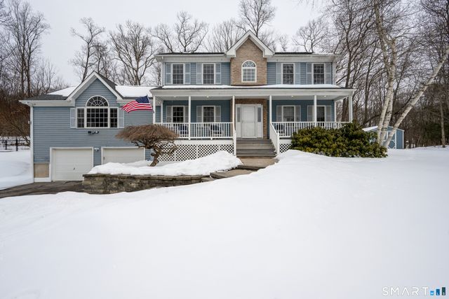 10 Country Farm Road, Oxford, CT 06478