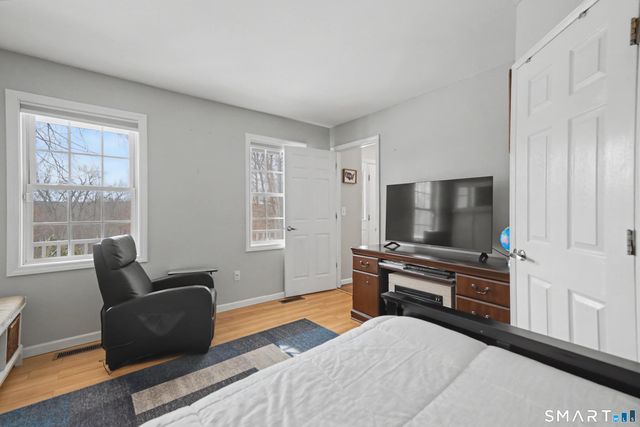 10 Country Farm Road, Oxford, CT 06478