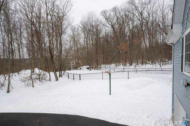 10 Country Farm Road, Oxford, CT 06478