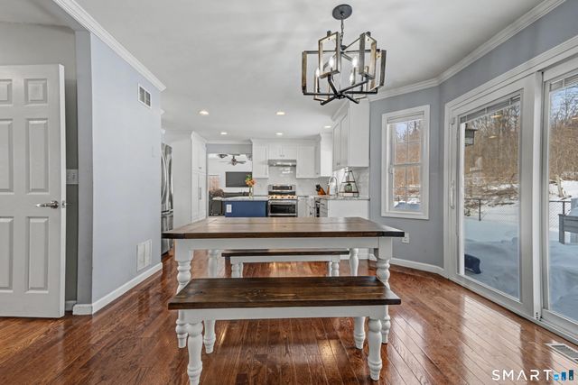 10 Country Farm Road, Oxford, CT 06478