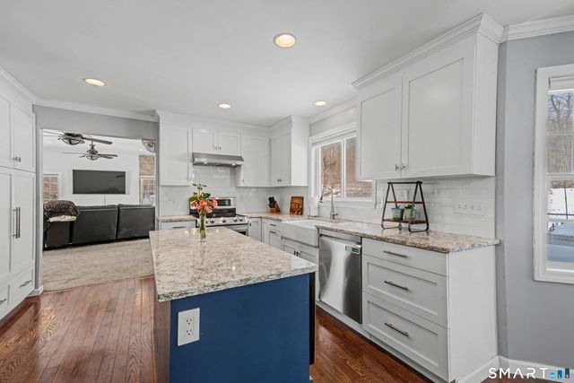 10 Country Farm Road, Oxford, CT 06478