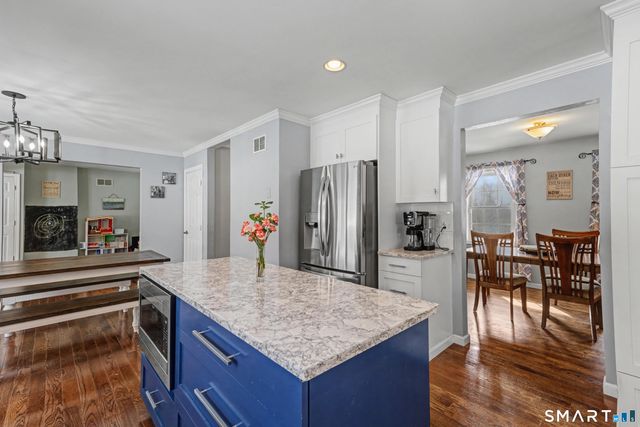 10 Country Farm Road, Oxford, CT 06478