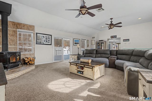 10 Country Farm Road, Oxford, CT 06478