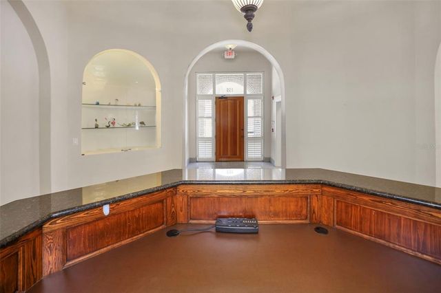 155 8TH STREET N, St Petersburg, FL 33701