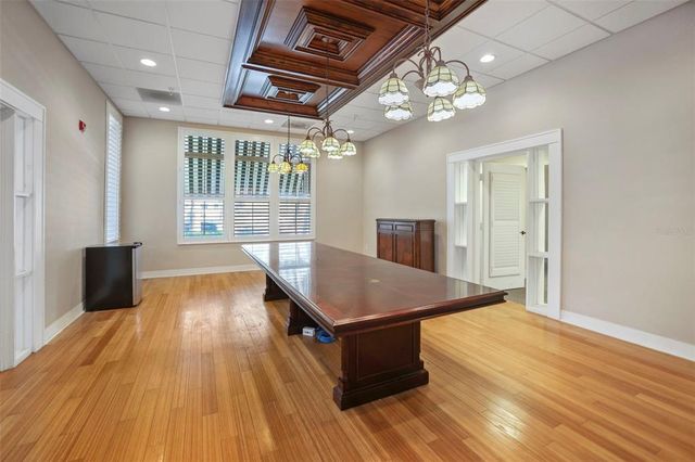 155 8TH STREET N, St Petersburg, FL 33701