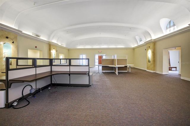 155 8TH STREET N, St Petersburg, FL 33701