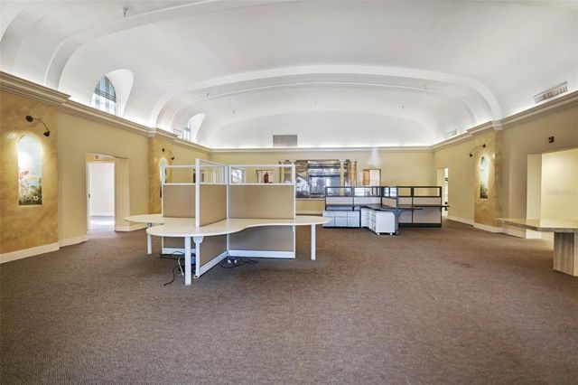 155 8TH STREET N, St Petersburg, FL 33701
