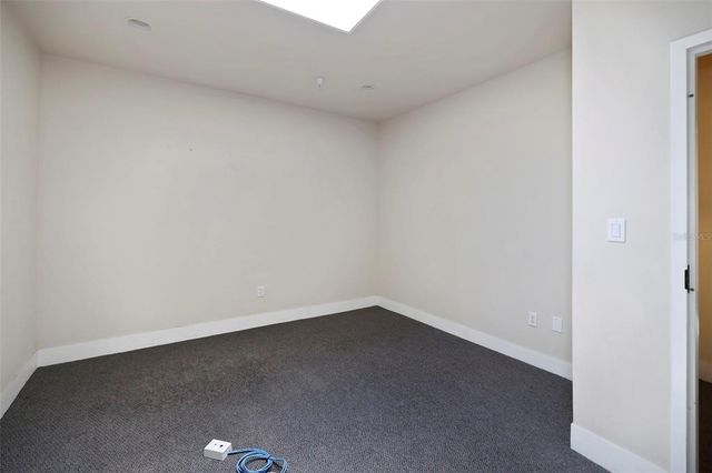 155 8TH STREET N, St Petersburg, FL 33701