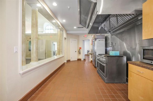 155 8TH STREET N, St Petersburg, FL 33701