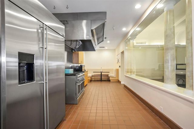155 8TH STREET N, St Petersburg, FL 33701