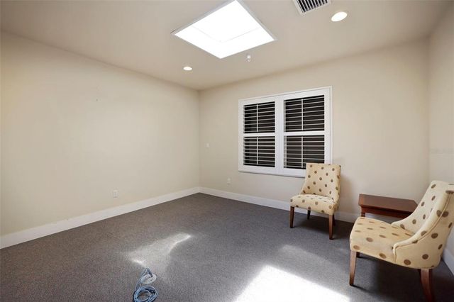 155 8TH STREET N, St Petersburg, FL 33701