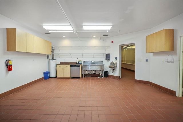155 8TH STREET N, St Petersburg, FL 33701