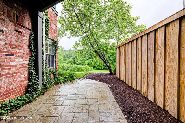 5620 Harrods Run Rd, Prospect, KY 40059