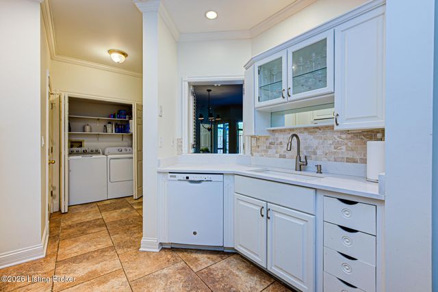 5620 Harrods Run Rd, Prospect, KY 40059