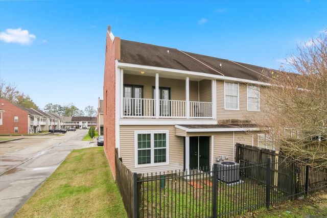 2106 Belle Pointe Alley, Baton Rouge, LA 70820