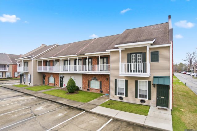 2106 Belle Pointe Alley, Baton Rouge, LA 70820