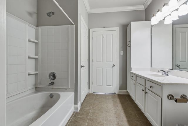 2106 Belle Pointe Alley, Baton Rouge, LA 70820