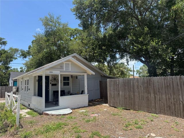 2521 4TH STREET S, St Petersburg, FL 33705