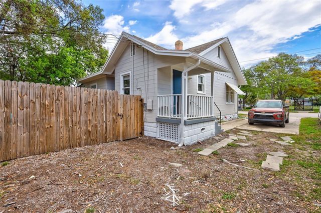 2521 4TH STREET S, St Petersburg, FL 33705