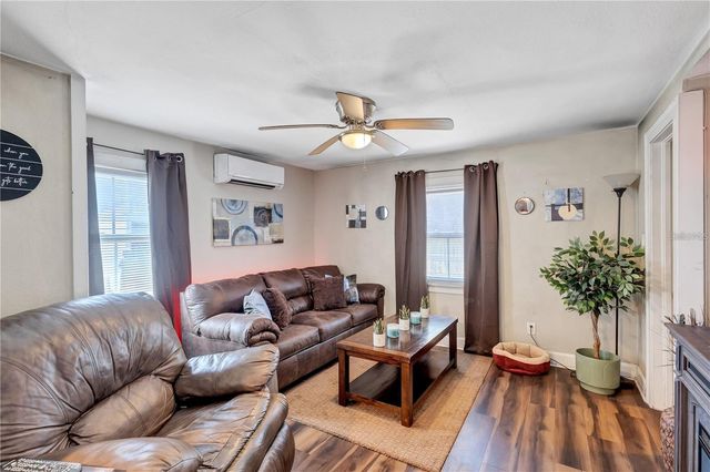 2521 4TH STREET S, St Petersburg, FL 33705