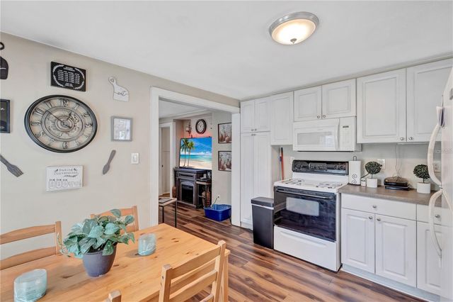 2521 4TH STREET S, St Petersburg, FL 33705