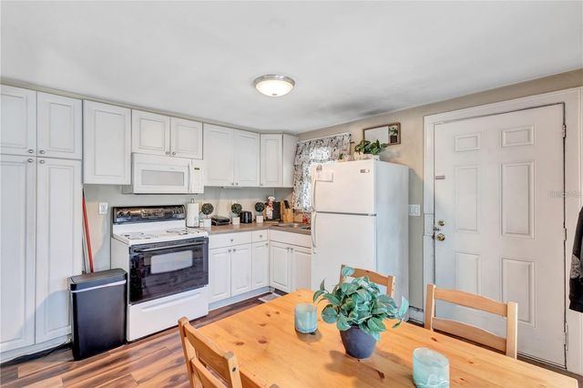 2521 4TH STREET S, St Petersburg, FL 33705