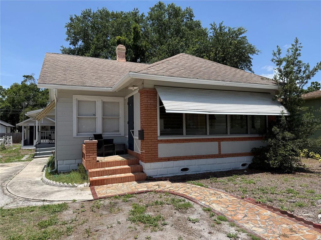 2521 4TH STREET S, St Petersburg, FL 33705
