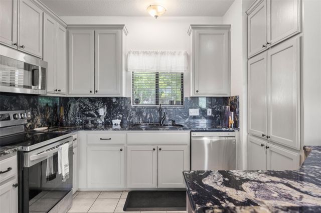 29 Creek Side DR, Wimberley, TX 78676