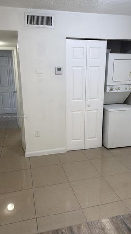 15620 SW 80th St H-203, Miami, FL 33193