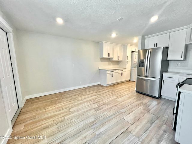 457 S Orlando Avenue B, Cocoa Beach, FL 32931