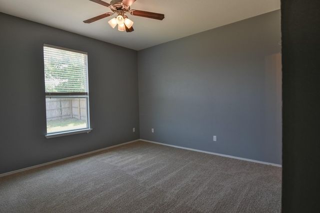 564 Moonwalker TRL, Buda, TX 78610