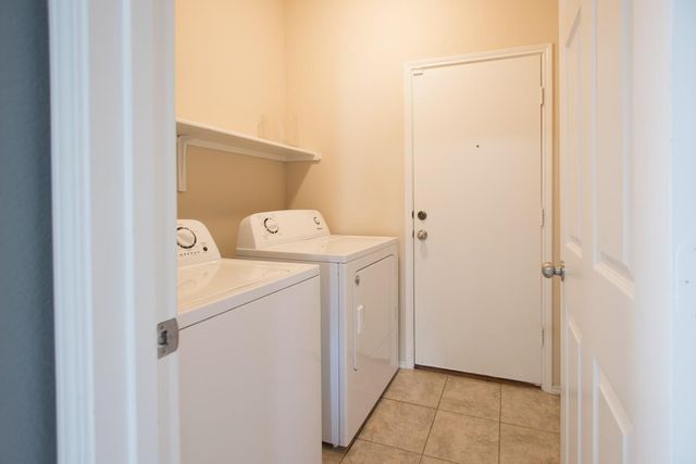 564 Moonwalker TRL, Buda, TX 78610