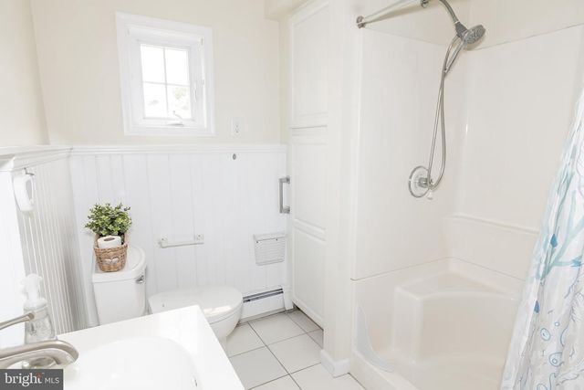5 SWEETBRIAR LN, Levittown, PA 19055