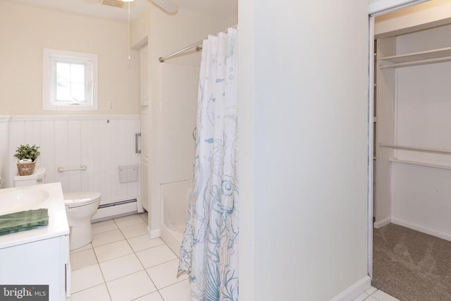 5 SWEETBRIAR LN, Levittown, PA 19055