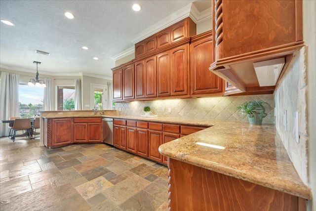 51 Deerwood Court, Lake Jackson, TX 77566