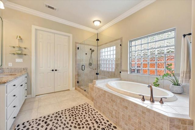 51 Deerwood Court, Lake Jackson, TX 77566