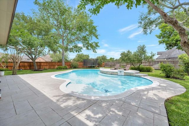 51 Deerwood Court, Lake Jackson, TX 77566