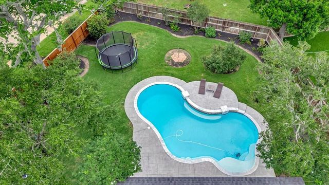 51 Deerwood Court, Lake Jackson, TX 77566