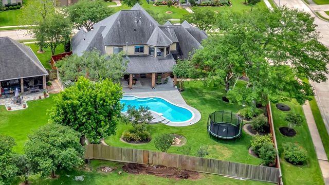 51 Deerwood Court, Lake Jackson, TX 77566