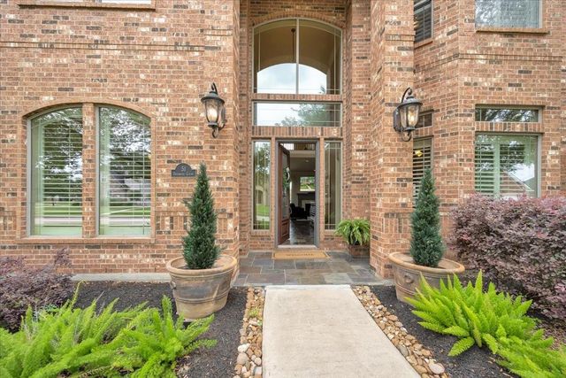 51 Deerwood Court, Lake Jackson, TX 77566