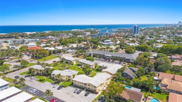 2755 NE 28th Ave F2, Lighthouse Point, FL 33064